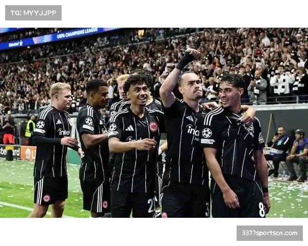 法兰克福客场逆转狼堡 伯卡特十球领跑队内射手榜